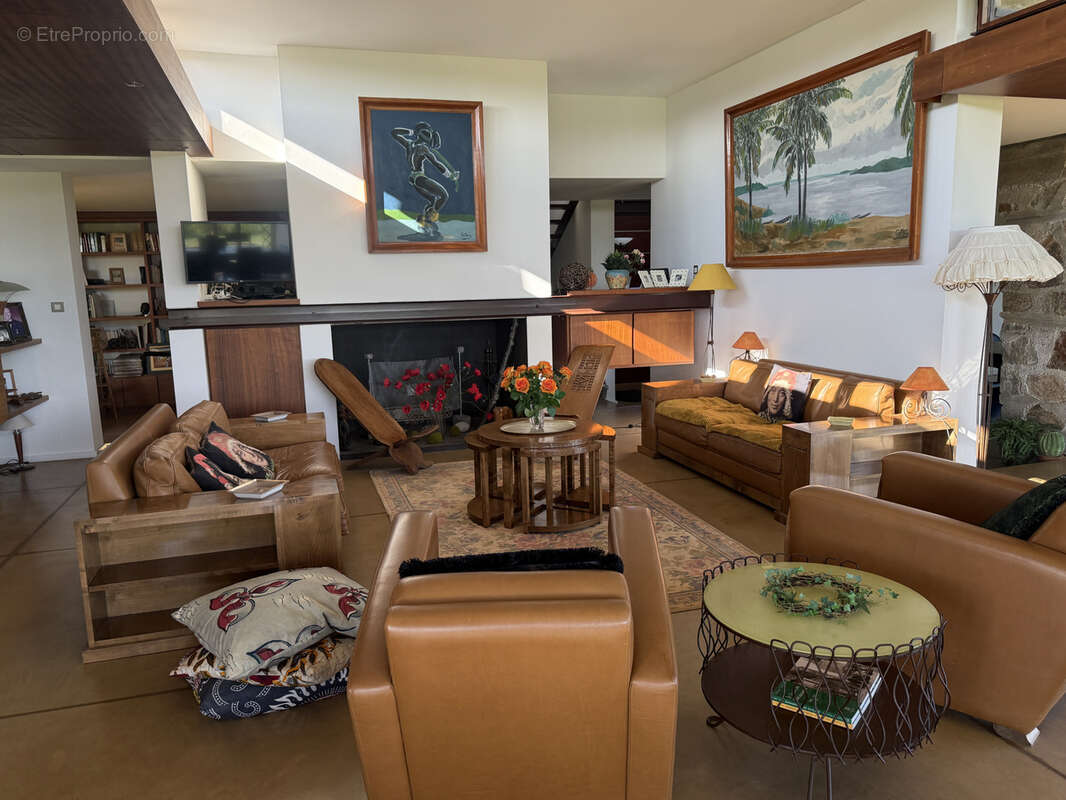 Maison à COUFFOULENS