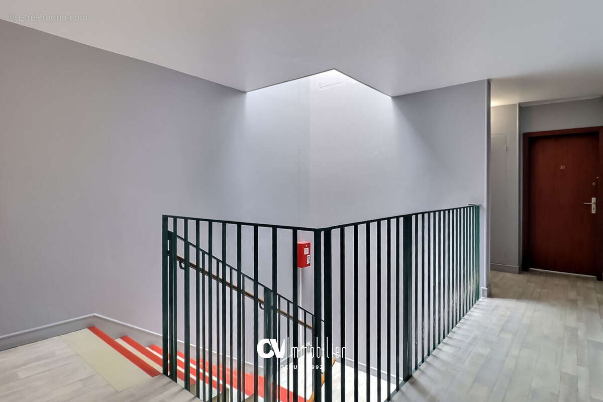 Appartement de type F1 avec balcon - photo 7