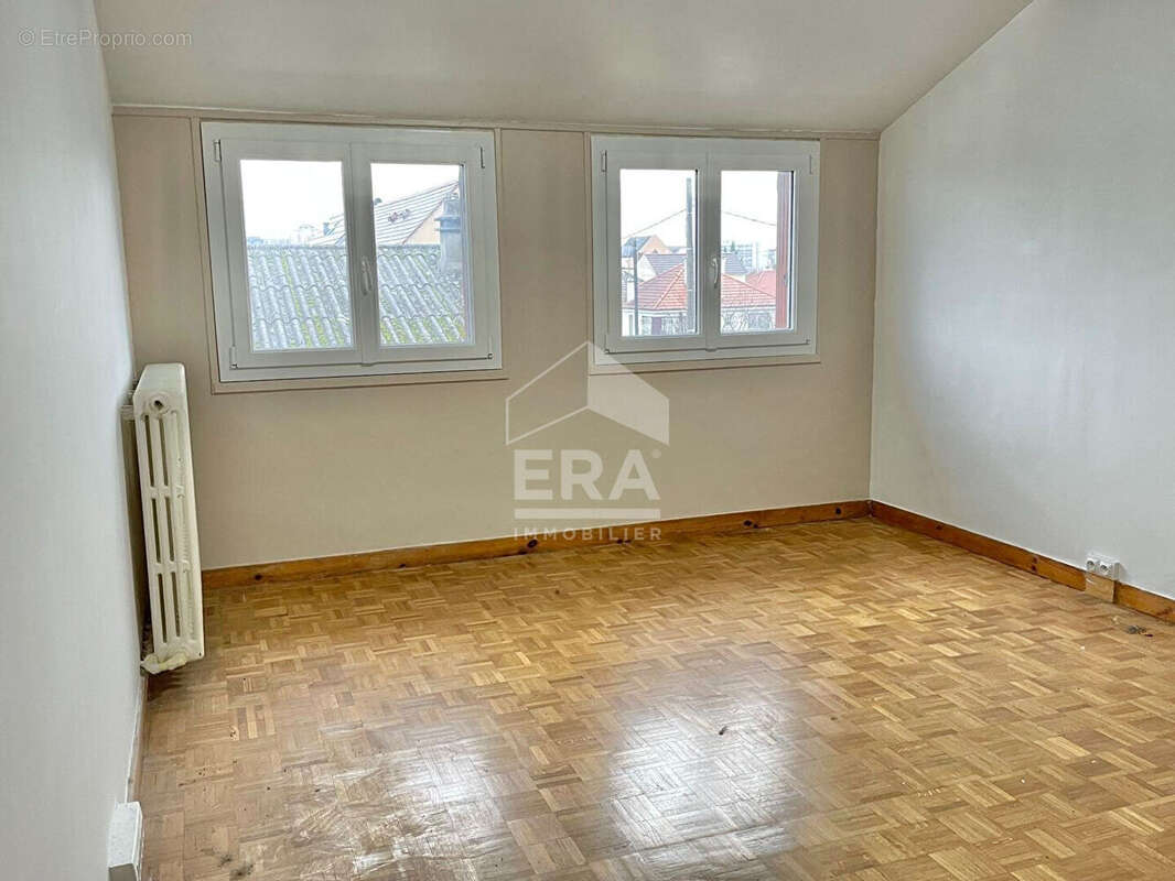 Maison à SARTROUVILLE