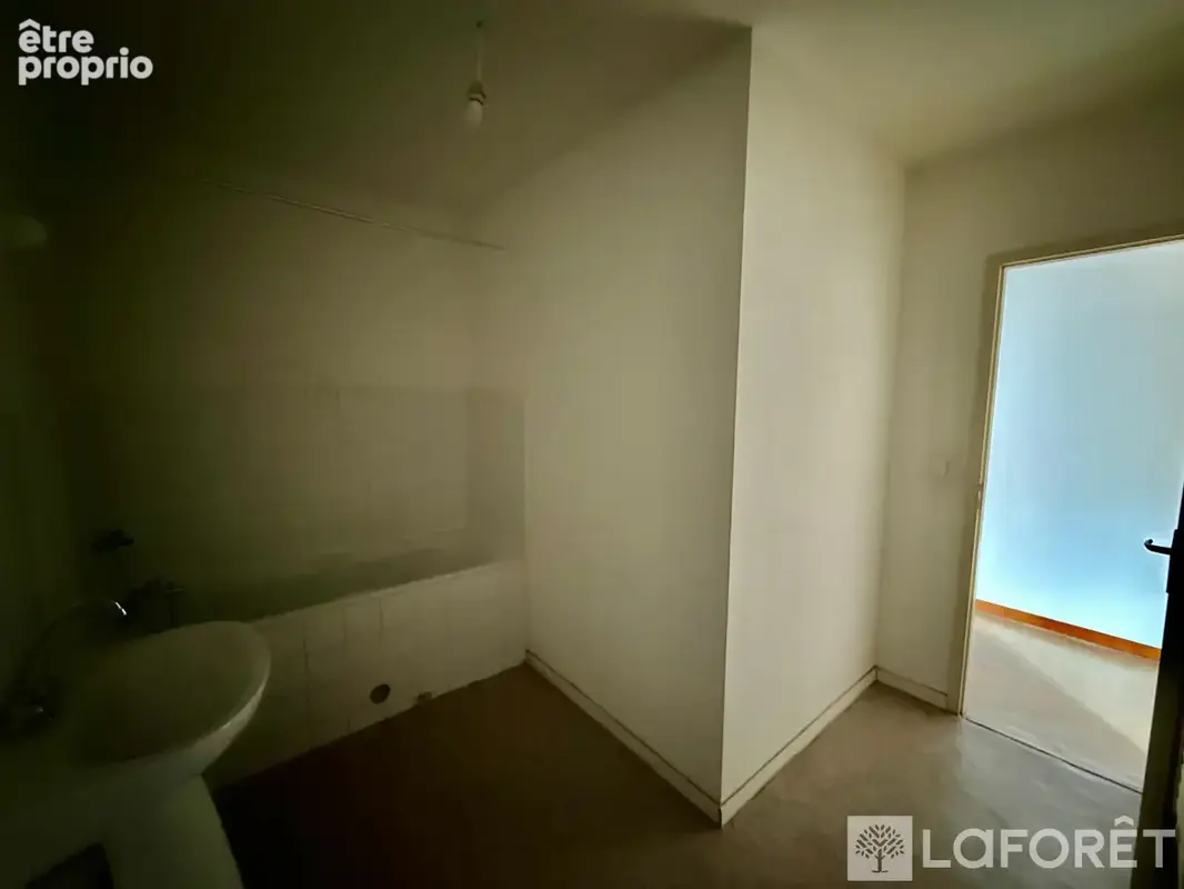 Appartement T3 en duplex avec parking - photo 5