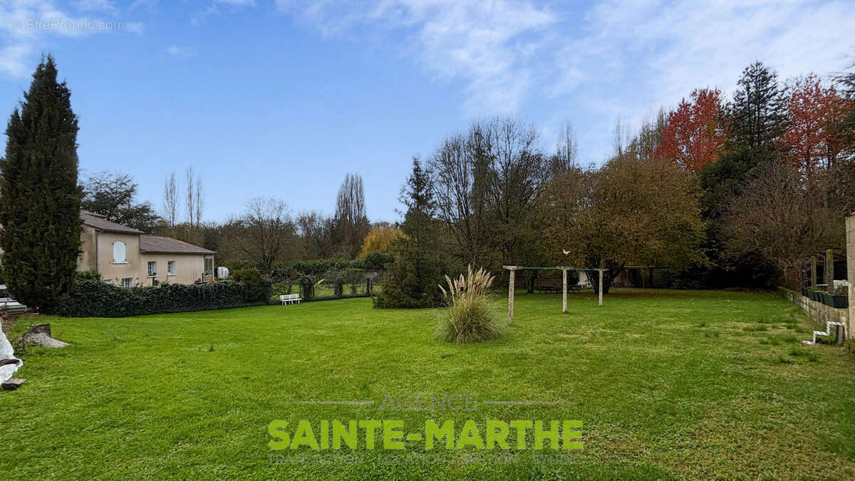 Niort Nord. Pavillon de plain pied, 3 chambres, jardin et garage. - photo 14