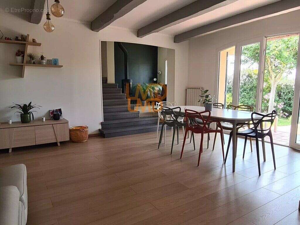 Maison à CAUMONT-SUR-DURANCE