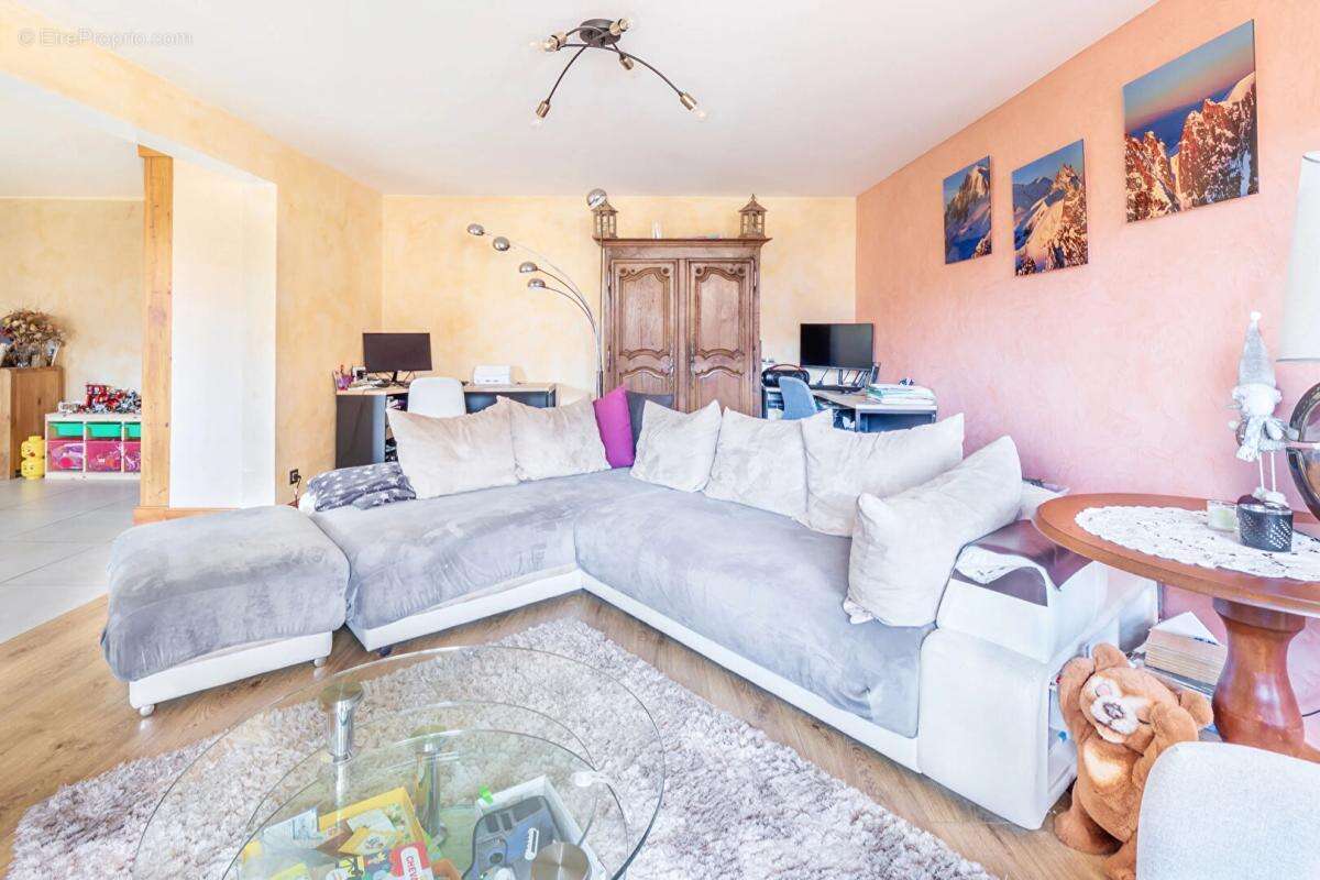 Appartement à SALLANCHES