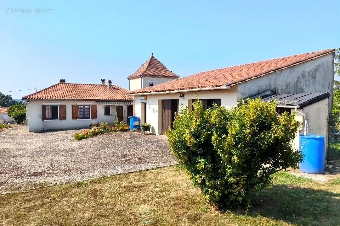 Maison à CREYSSE