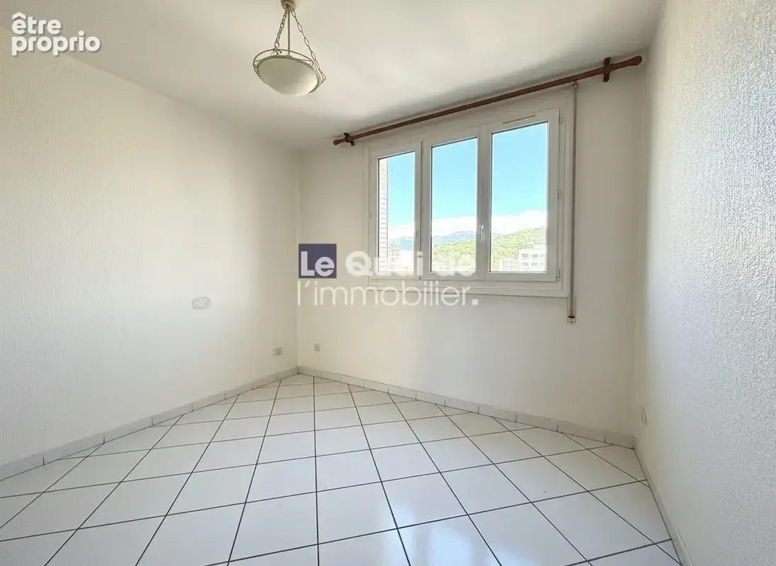 Appartement 4 pièces 76 m² à vendre à Le Pont-De-Claix (38800) - photo 8
