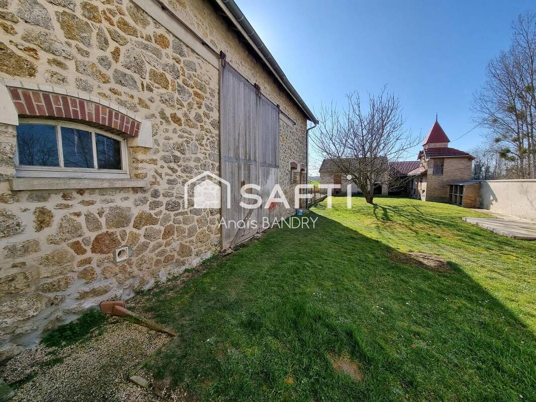 Photo 1 - Maison à CONCEVREUX