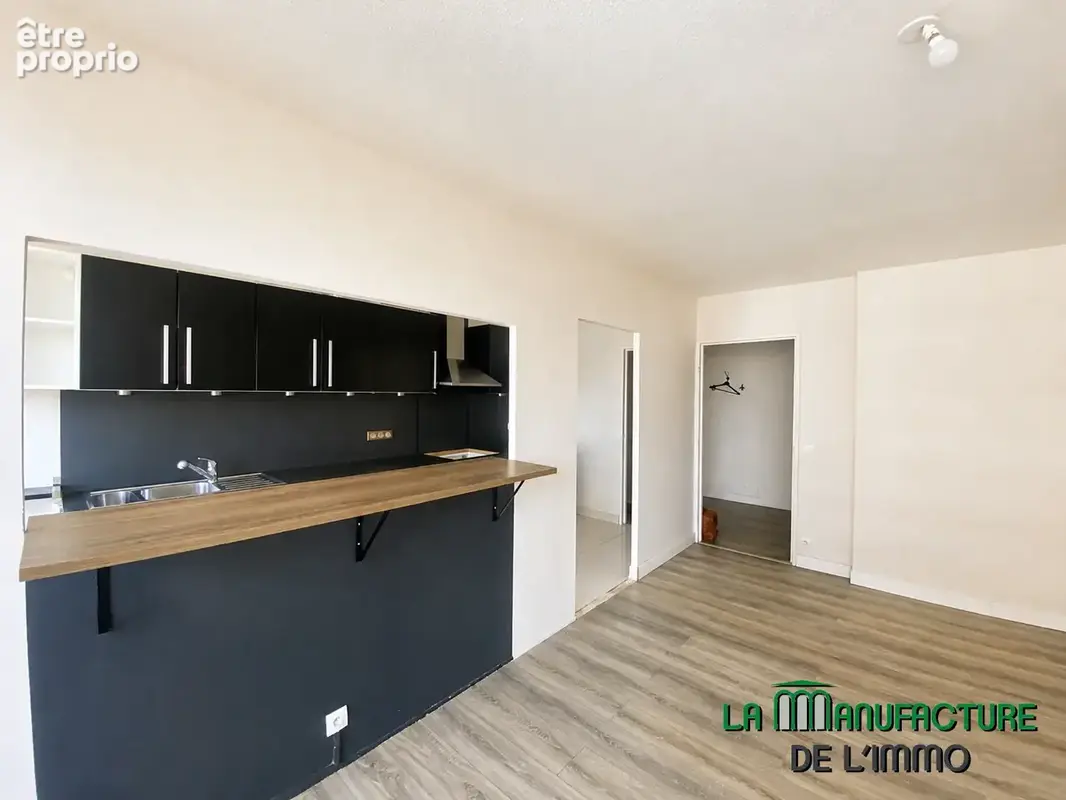 Appartement f3 lumineux avec balcon et garage / saint-etienne centre 2 - photo 5