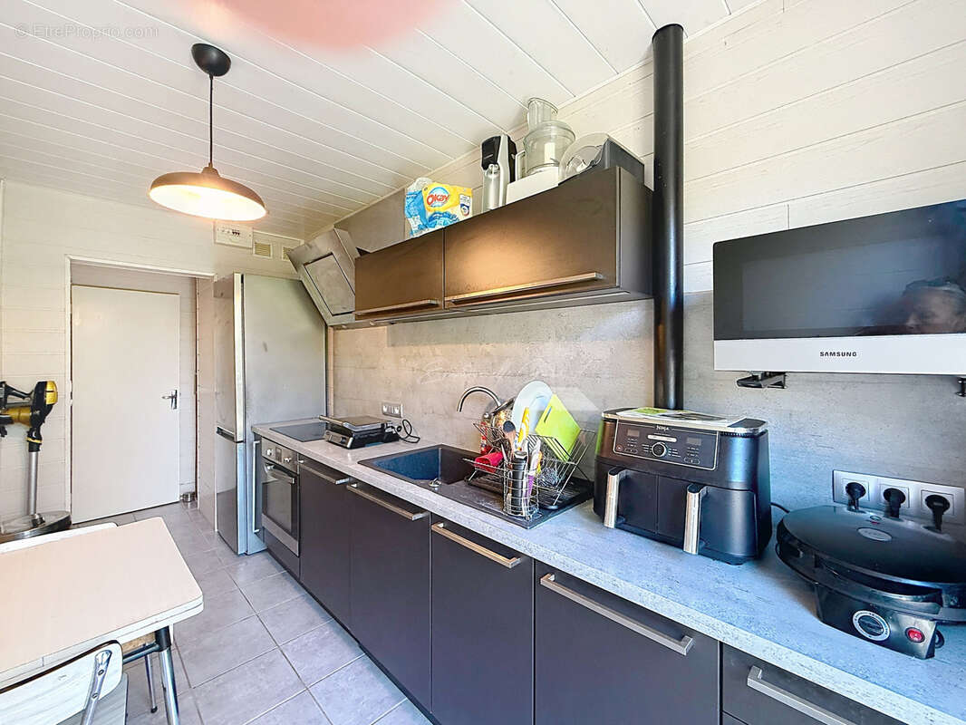 Résidence du Stade // Appartement type 4 // Quatrième étage avec balcon - photo 4