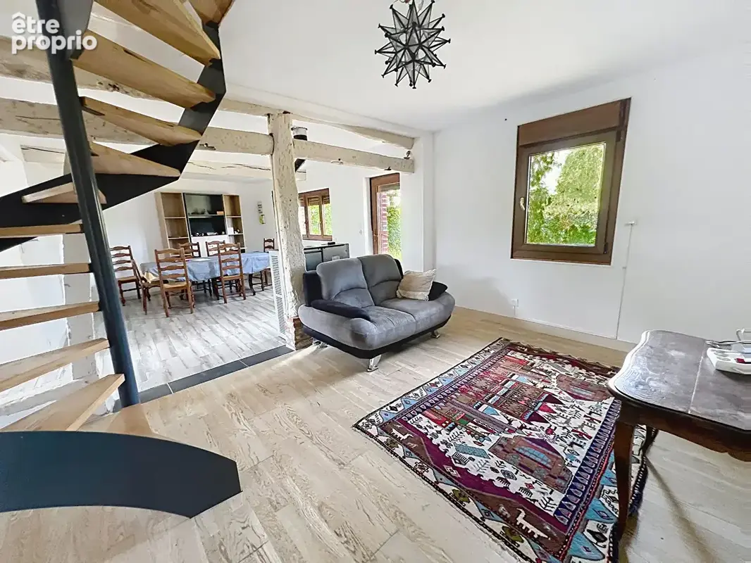 Maison de caractère sur 4 150m2 de terrain - photo 2