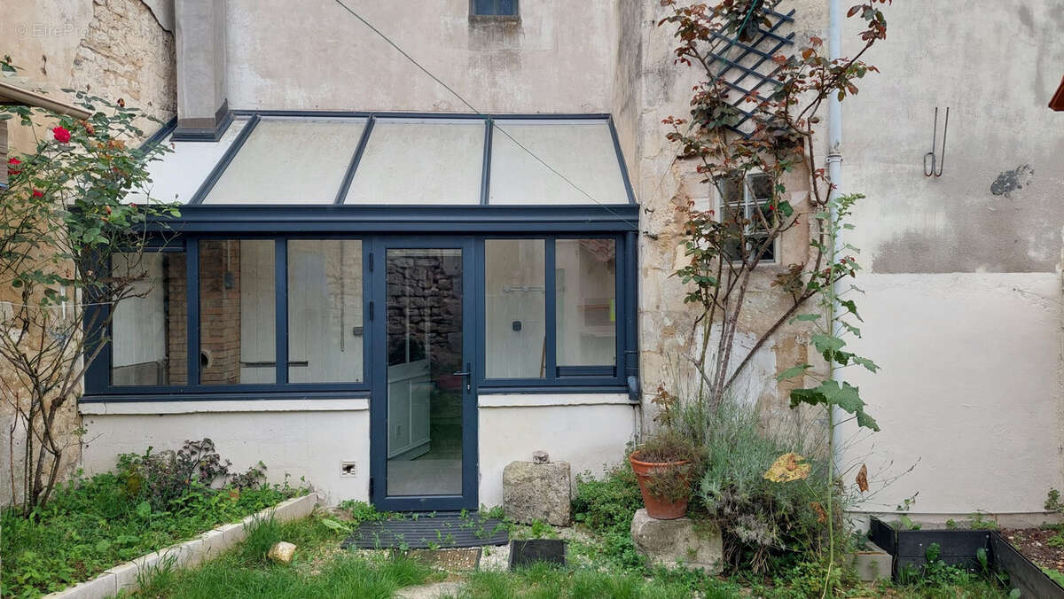 Maison à SAINT-SAVINIEN