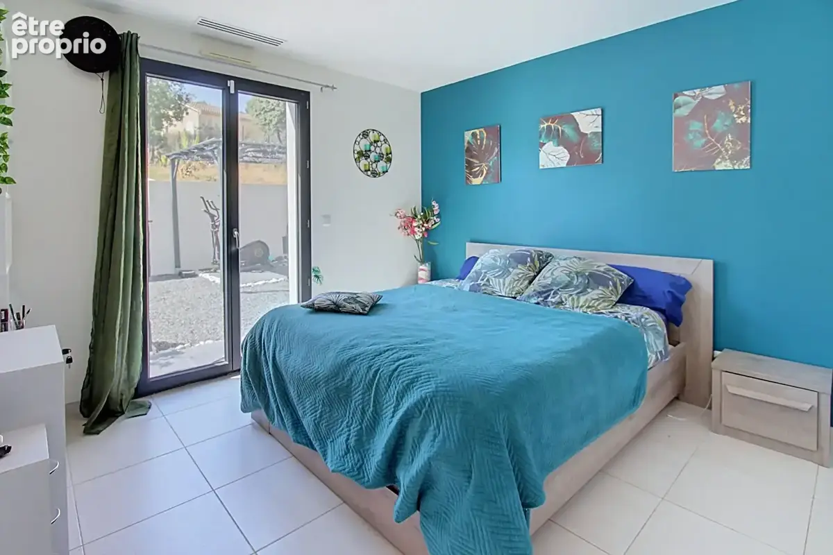A VENDRE en EXCLUSIVITÉ à VIDAUBAN Maison contemporaine de 138m²  5 chambres  GARAGE  sur 1400m2 de terrain - photo 7