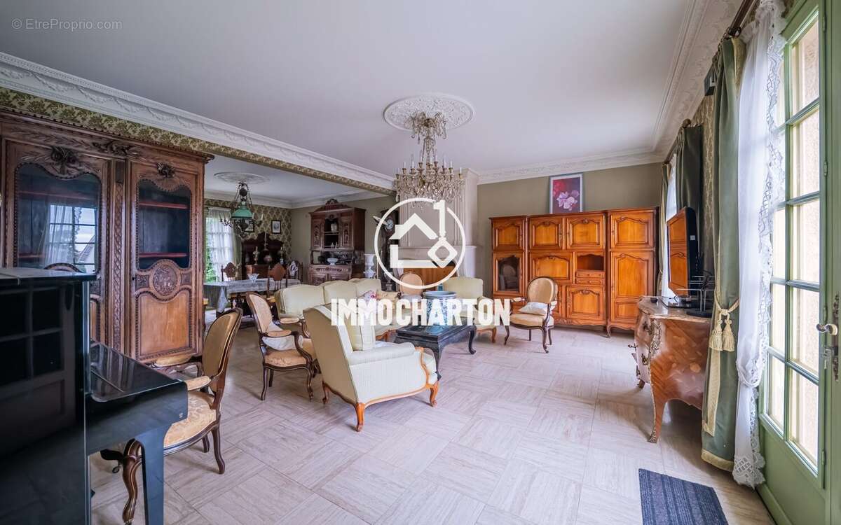 Maison 212 m² à Le Mans  - photo 2