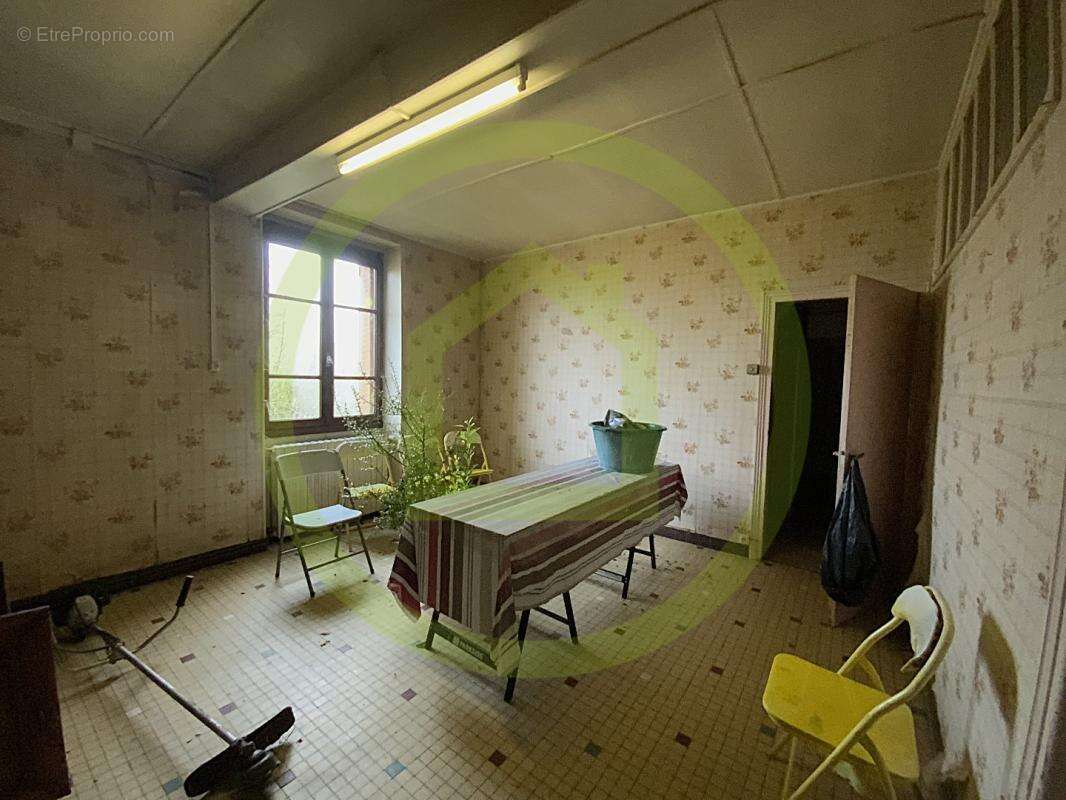 Maison à LADAPEYRE
