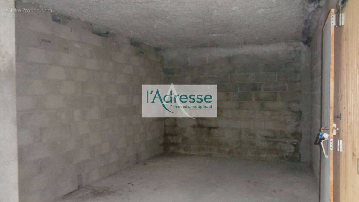 Parking à LONGJUMEAU