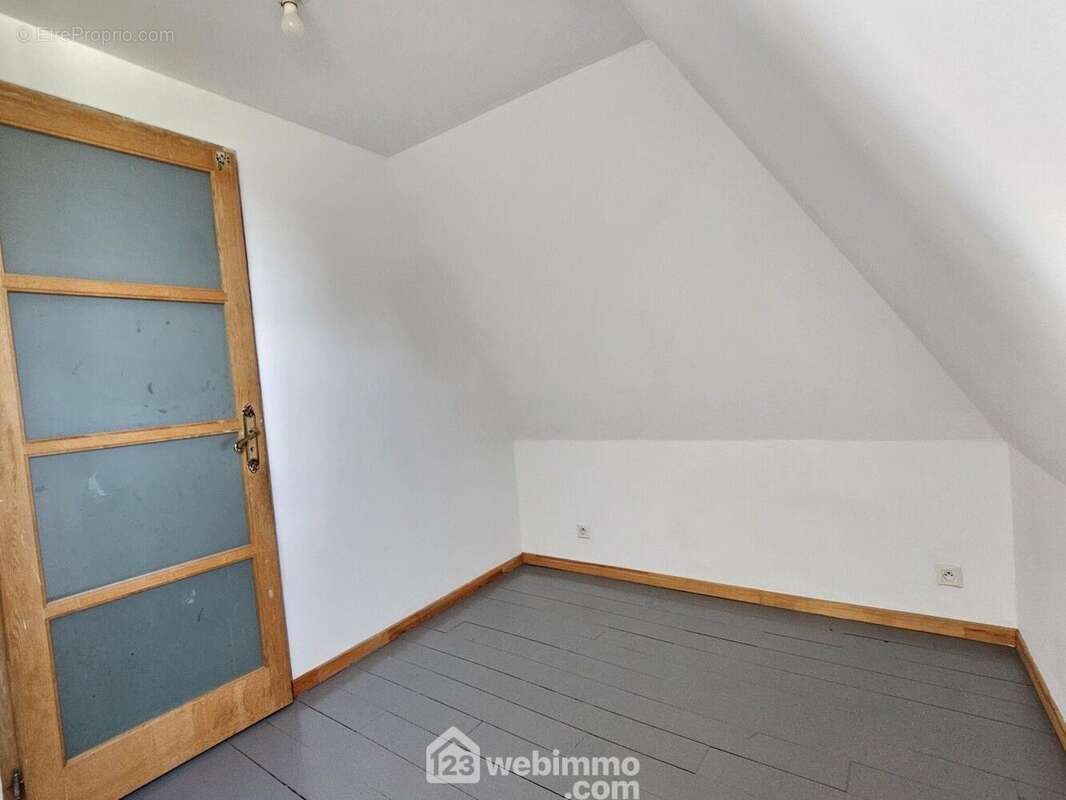 Appartement à NAY