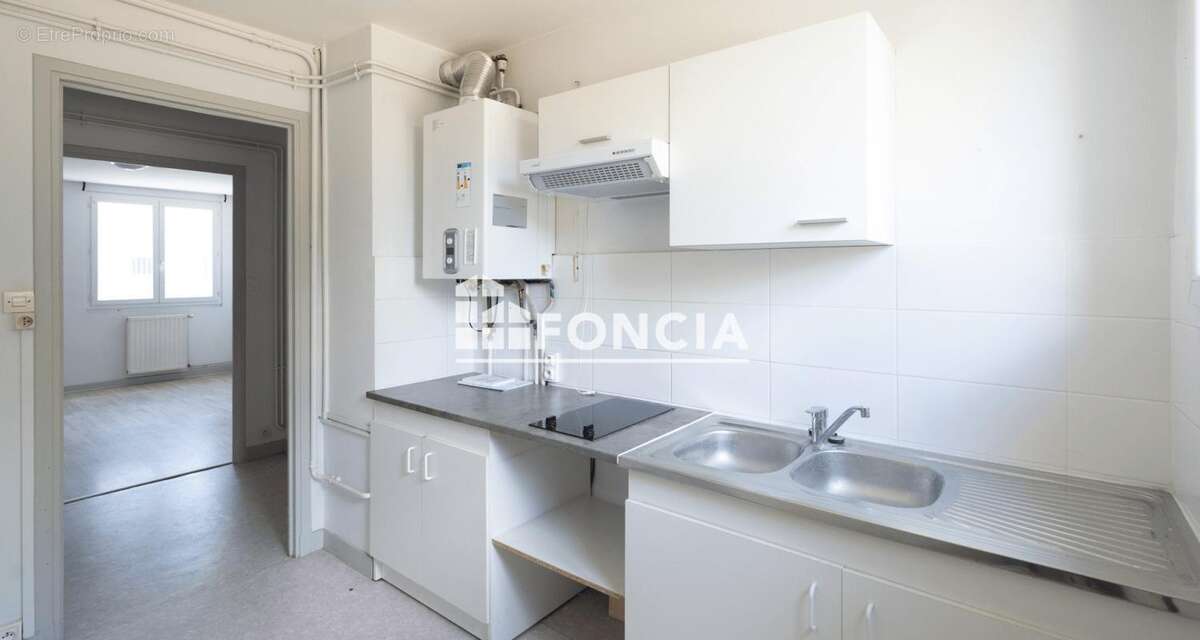 À VENDRE – Appartement T3 en bon état – Quartier Montplaisir - photo 3