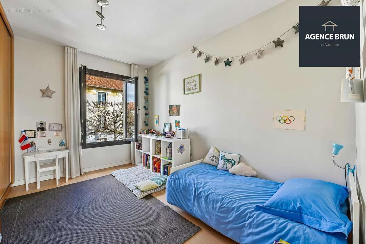 Maison à SAINT-MAUR-DES-FOSSES