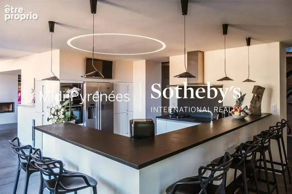 Belle allure pour cette propriété avec deux habitations - photo 11