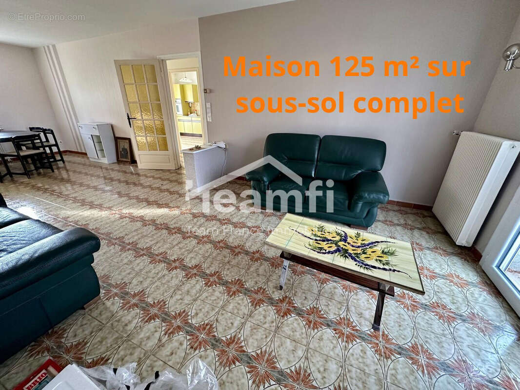 Maison 176 m² à La Monnerie-Le-Montel  - photo 6