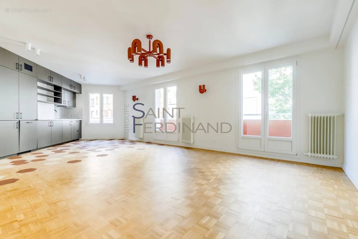 Appartement à PARIS-18E