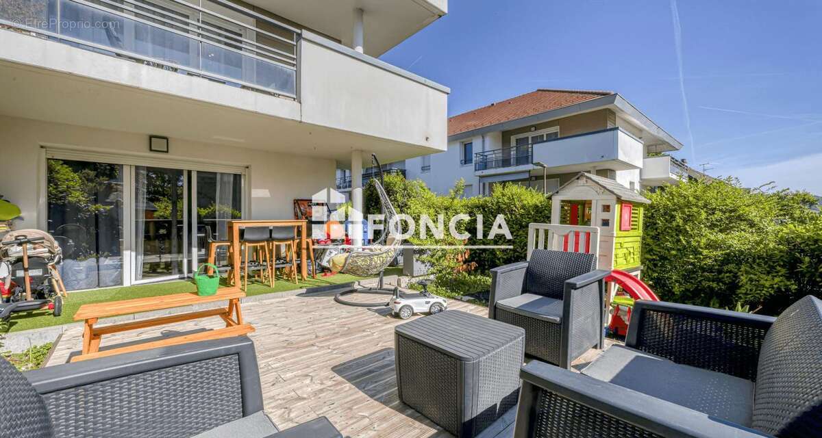 Appartement à POISY