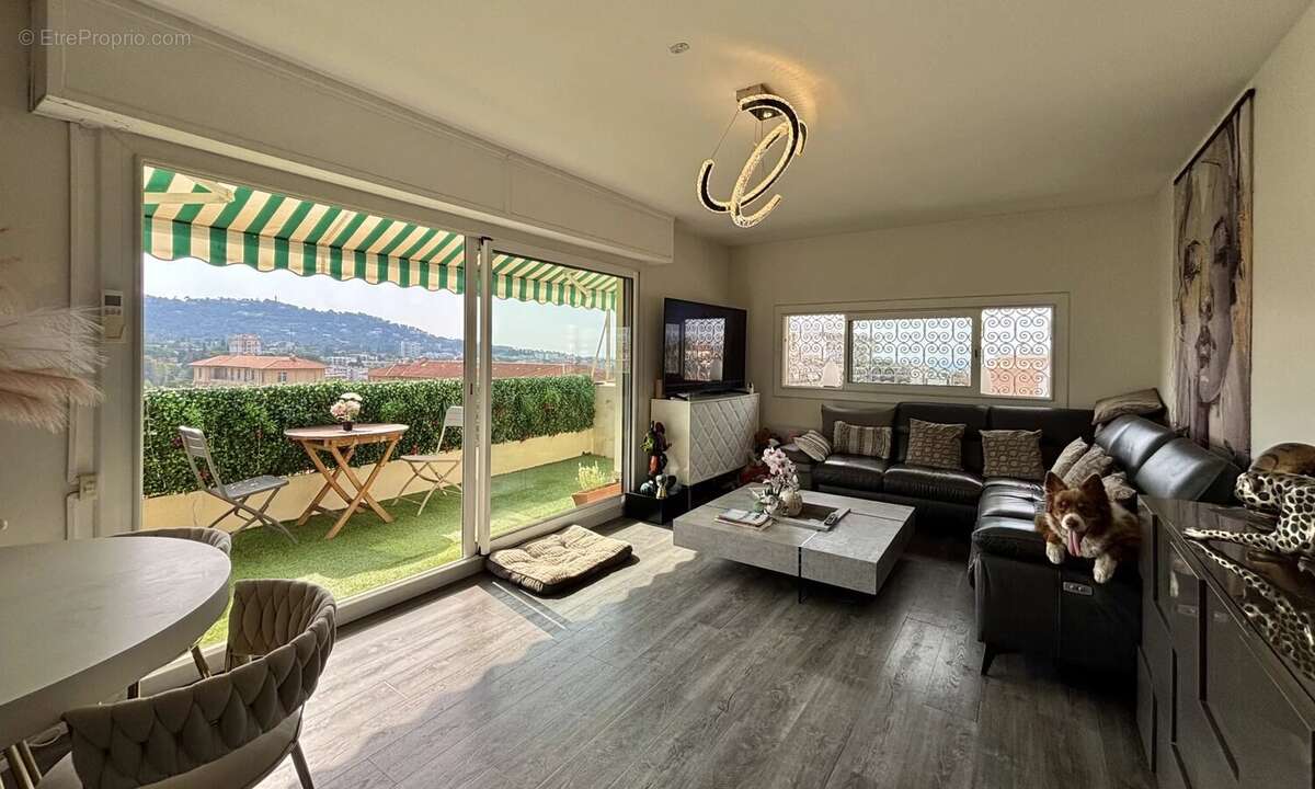 Cannes proche centre - 3P avec superbe rooftop vue sur la mer et les collines - photo 11