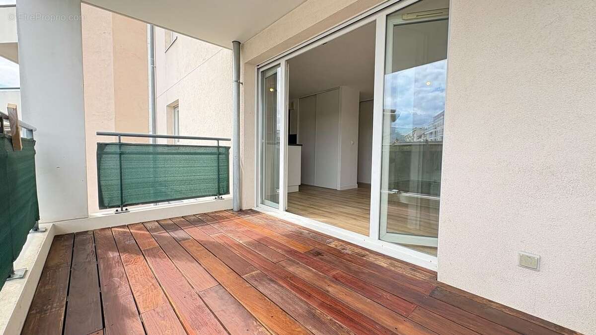 TERRASSE EXP SUD - Appartement à ANNEMASSE