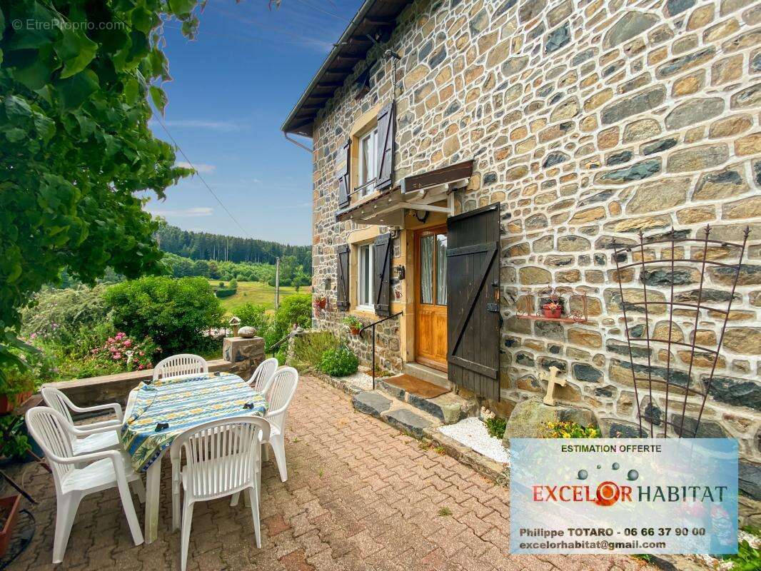 Belle maison en pierre avec vue imprenable, jardin et dépendances garage – Beaujolais Vert - photo 2