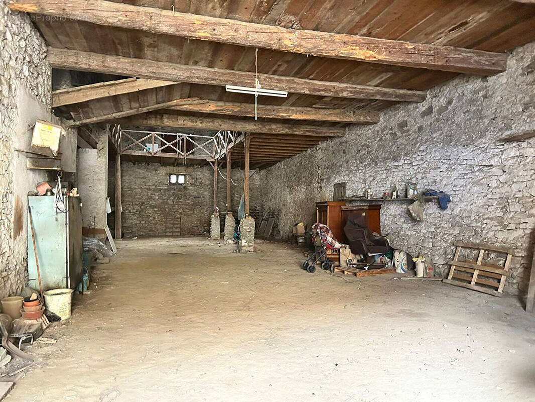 Autre à LEZIGNAN-CORBIERES