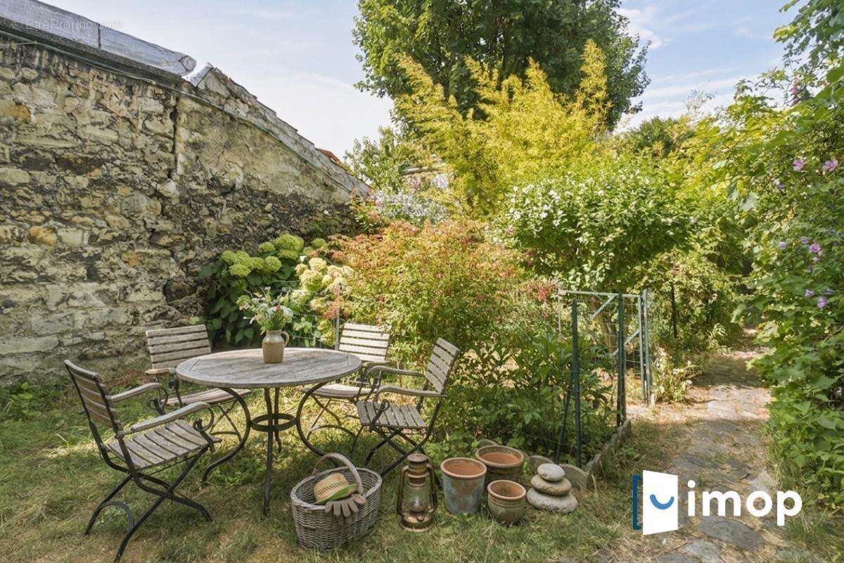 charmant studio traversant de 25 m² en rez-de-jardin Mouzaia / Buttes Chaumont - photo 4