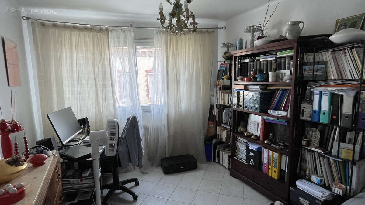 Appartement à MARSEILLE-7E