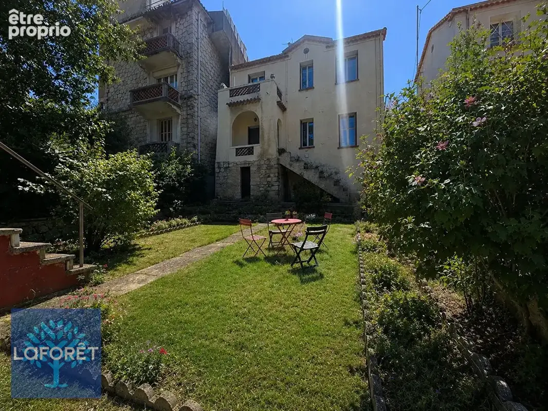 Maison de caractère avec deux appartements indépendants et extérieurs au Cannet - photo 3