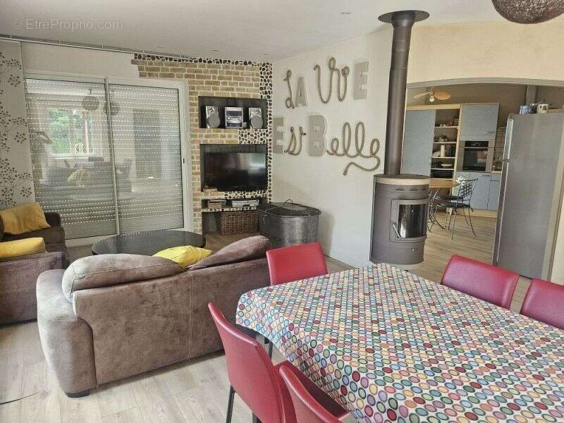 Maison 150 m² à Montrond-Les-Bains  - photo 5