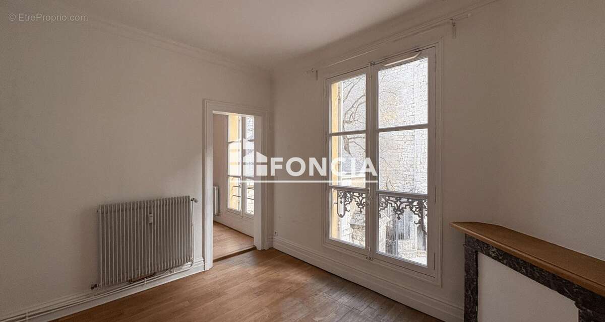 CHARTRES HISTORIQUE - Appartement à l'élégance d'autrefois vue cathédrale - photo 7
