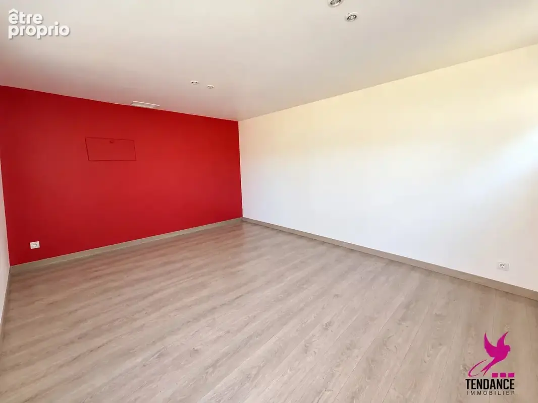 EXCLUSIVITÉ  LARRA– Maison avec jardin, piscine et  garage. - photo 11