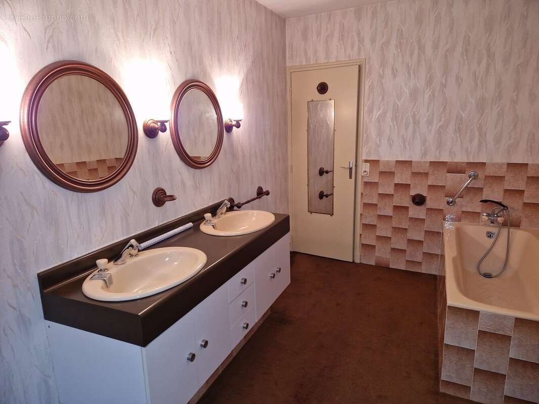 Maison à BONNETABLE