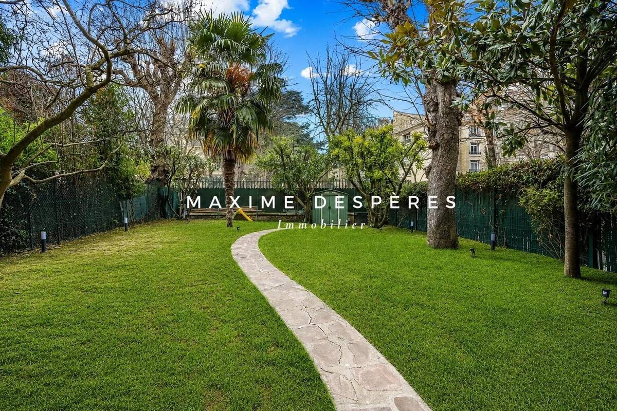 Appartement à NEUILLY-SUR-SEINE