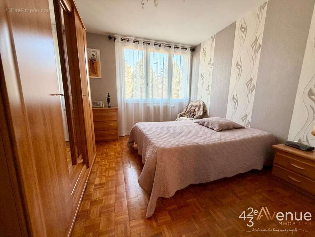 Appartement à SAINT-ETIENNE