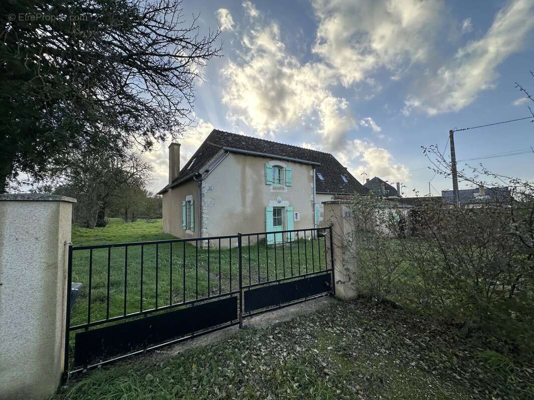 Maison à ANTIGNY