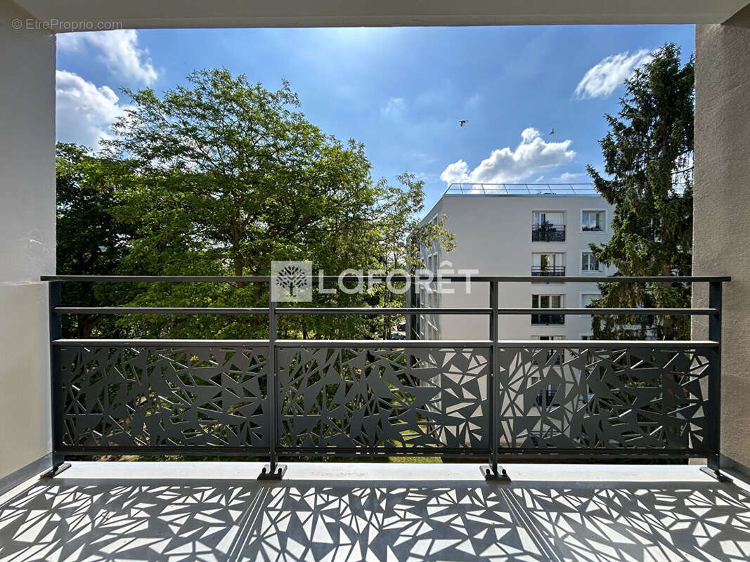 Appartement à VERNEUIL-SUR-SEINE