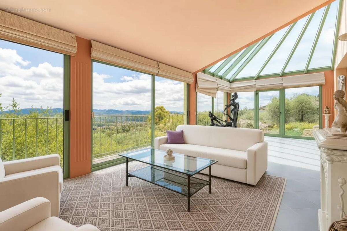 Villa avec piscine, vue sur collines, mer et lac + maison d'amis - photo 11