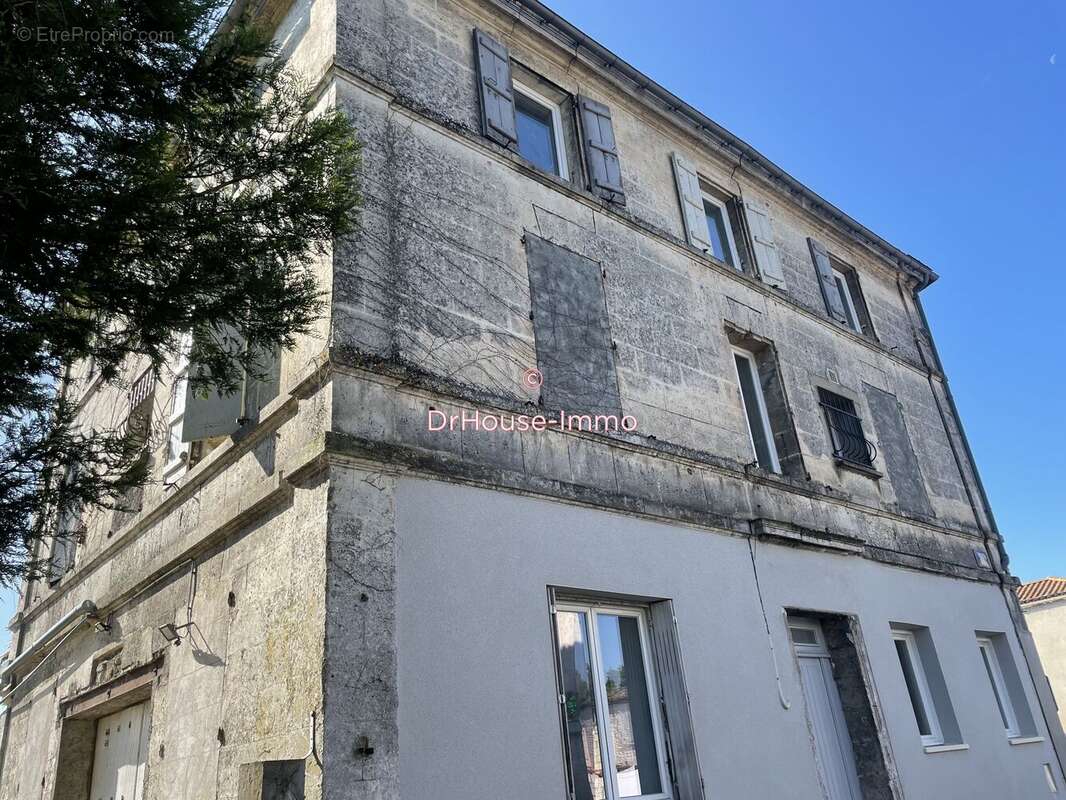 Appartement à GOND-PONTOUVRE