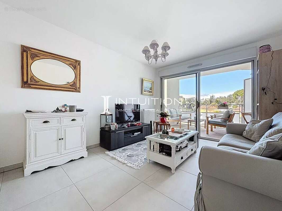 Appartement à LE CANNET