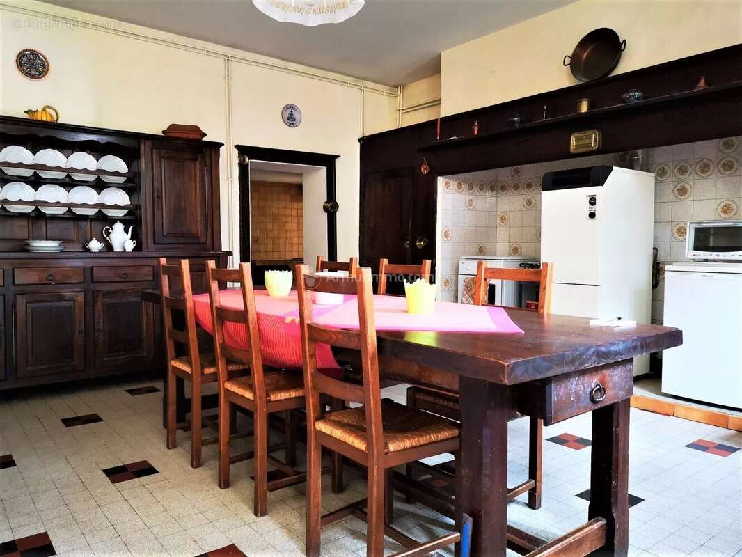 Maison à SAINT-JUERY