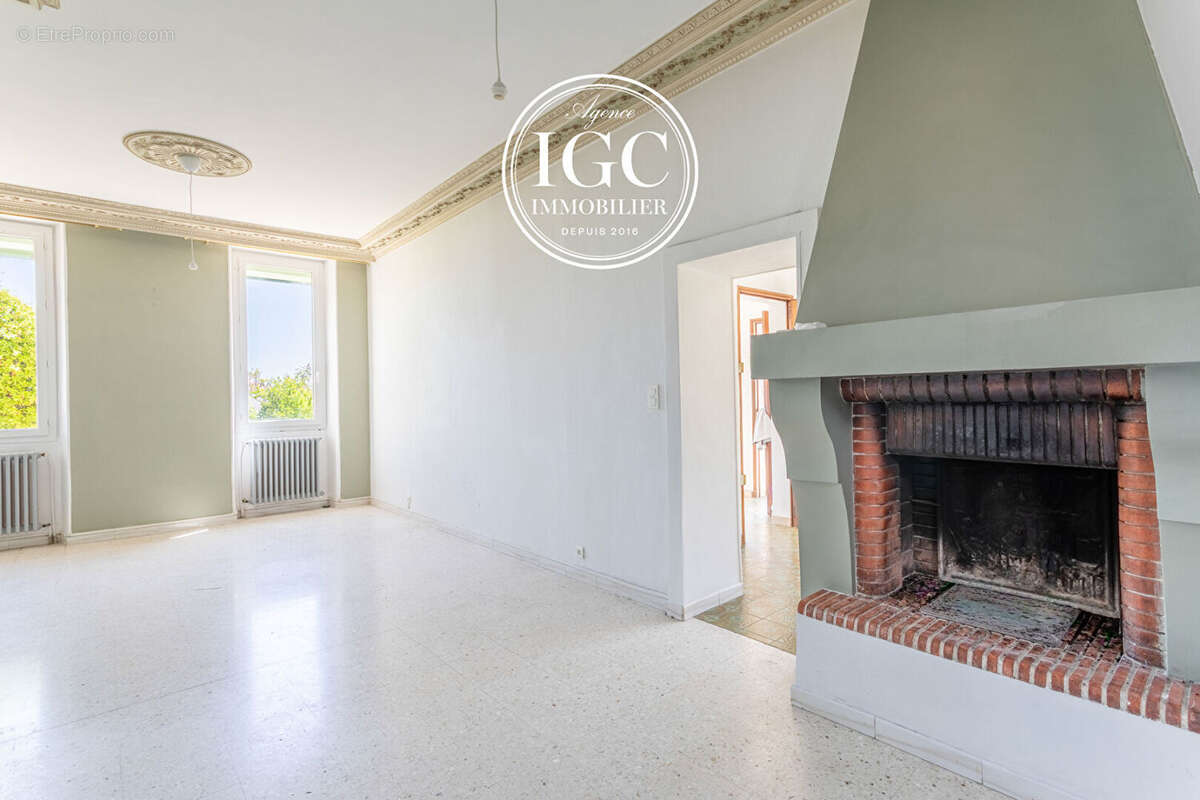 Appartement type 3 / 134 m²  / terrain 460 m² / 2 garages - photo 6
