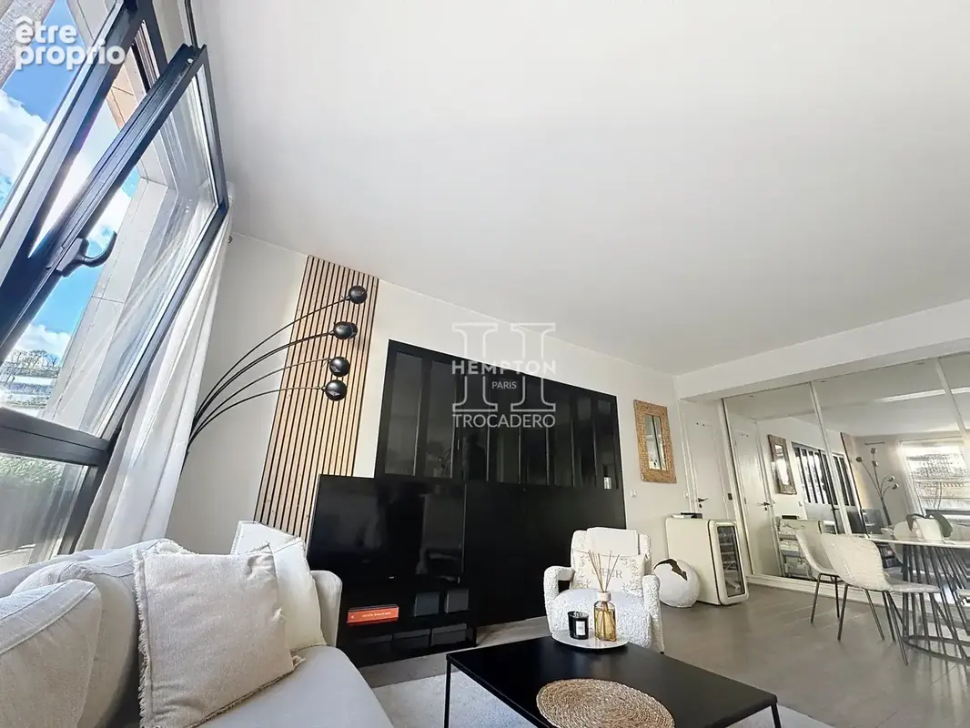 Paris xvi -appartement coup de coeur - trocadéro - élégant 2 pieces de 60 m2 - belle piece de vie de 43 2m2 - - photo 10