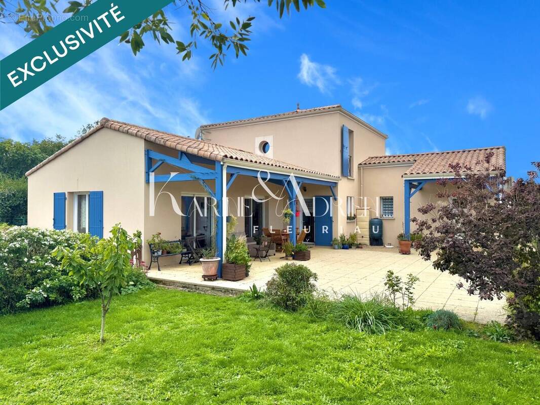 Photo 1 - Maison à FONTENAY-LE-COMTE