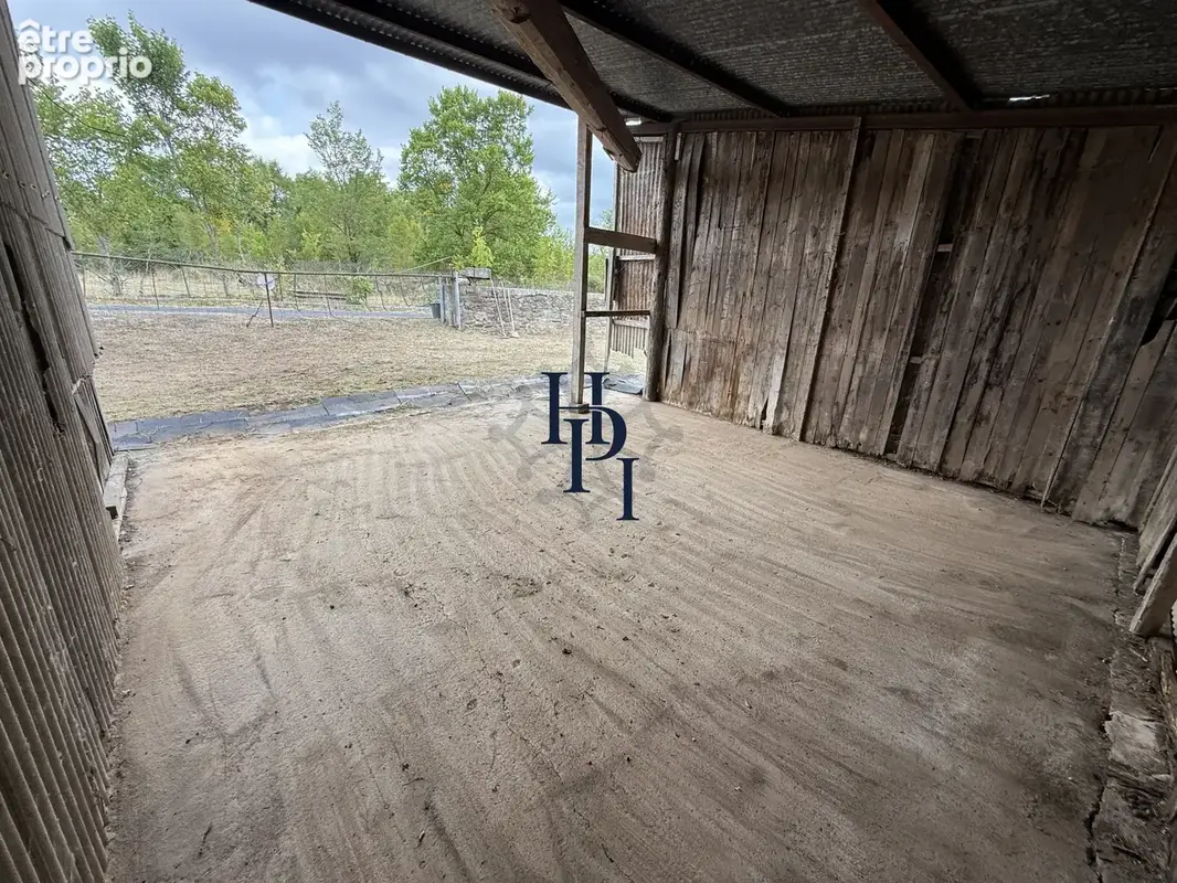 Vente dépôt avec hangar et terrain constructible Saint Affrique - photo 10