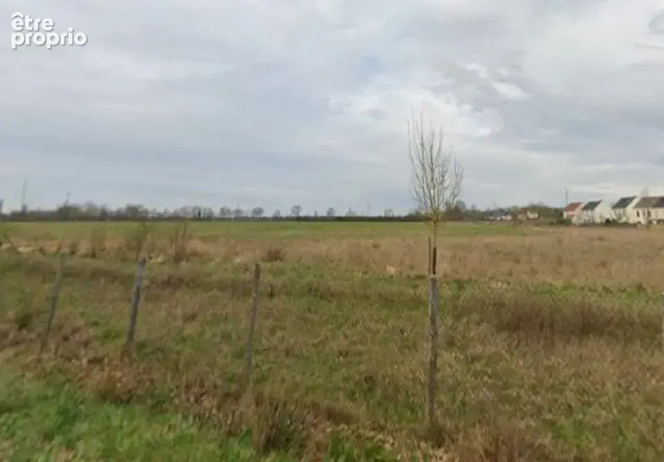 Terrain à LES ESSARTS-LE-ROI
