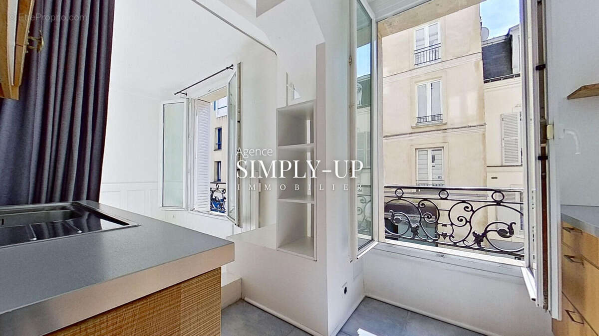 Appartement à PARIS-14E